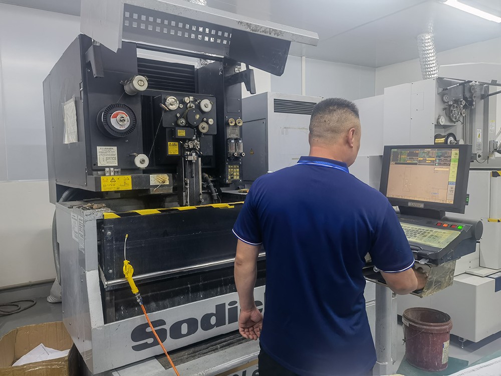 沙迪尅慢走(zou)絲-01